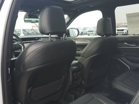 New 2026 Jeep Grand Cherokee L Limited image 16