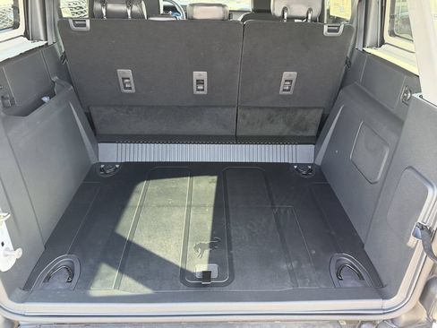New 2026 Ford Bronco Outer Banks w/ Sasquatch Package AWD/4WD image 14