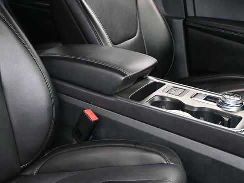 Used 2022 Ford Edge Titanium image 45