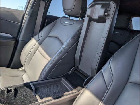 Used 2025 Cadillac XT4 Premium Luxury image 19