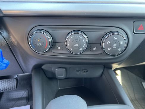 New 2026 Chevrolet Trax LS w/ LS Convenience Package FWD image 14