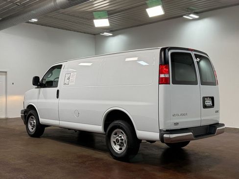 Used 2024 GMC Savana 2500 w/ Driver Convenience Package image 31