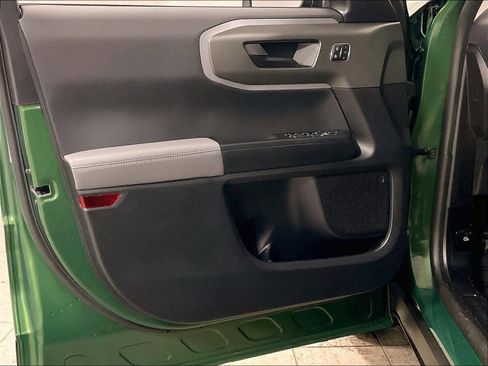 Used 2025 Ford Bronco Sport Badlands image 9