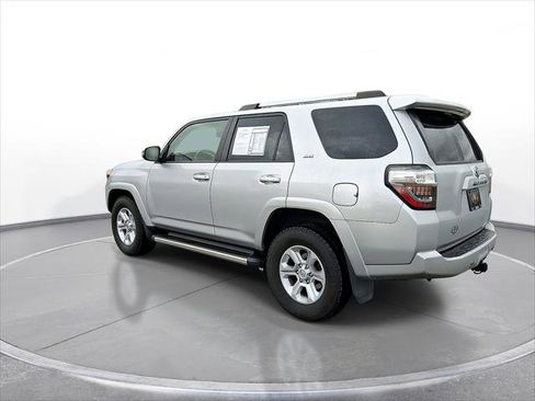 Used 2022 Toyota 4Runner SR5 Premium w/ Moonroof Package image 6