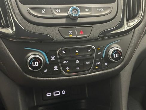 Used 2023 Chevrolet Equinox RS w/ RS Leather Package AWD/4WD image 34