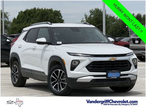 Certified 2025 Chevrolet TrailBlazer LT AWD/4WD image 2