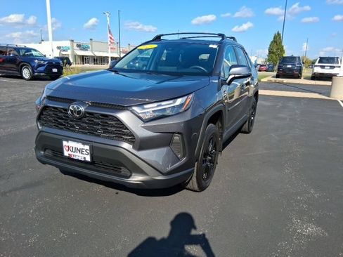 Used 2024 Toyota RAV4 XLE w/ Convenience Package AWD/4WD image 5