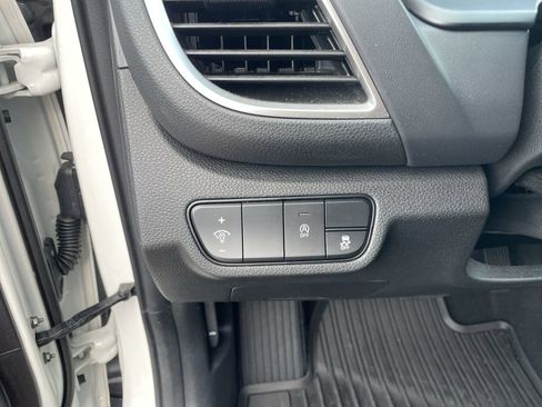 Certified 2024 Kia Seltos EX image 20