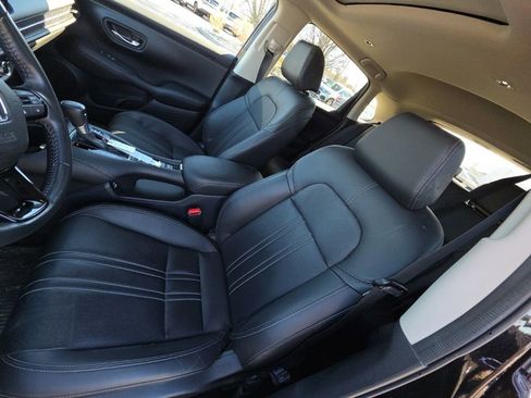 Used 2023 Honda HR-V EX-L image 10