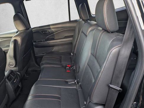 Used 2022 Honda Pilot TrailSport image 20