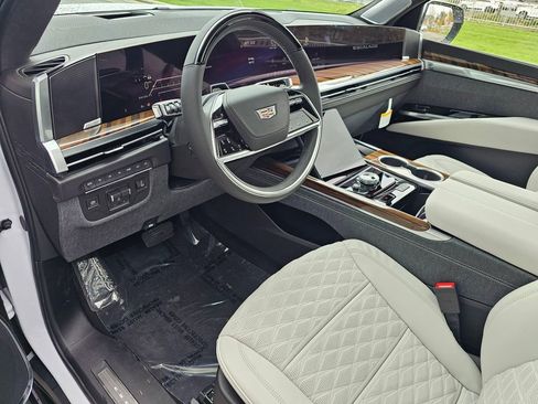 New 2026 Cadillac Escalade ESV Platinum Sport image 21