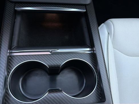 Used 2022 Tesla Model S Plaid image 28