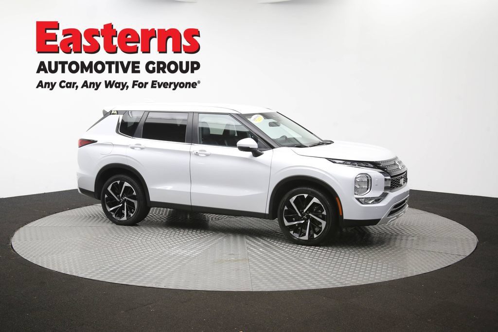 Used 2024 Mitsubishi Outlander SE AWD/4WD image 50