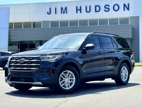 New 2026 Ford Explorer Active RWD image 2