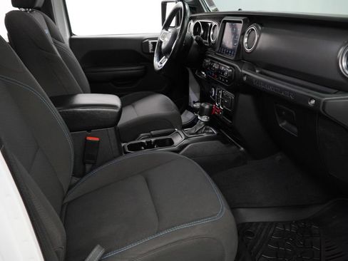 Used 2022 Jeep Wrangler Unlimited Rubicon 4xe w/ Dual Top Group AWD/4WD image 48