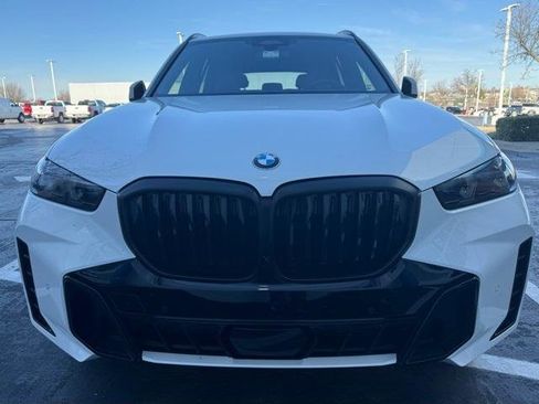 Used 2024 BMW X5 xDrive40i w/ M Sport Package image 2