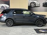 Used 2017 Ford Explorer XLT w/ Equipment Group 202A image 3