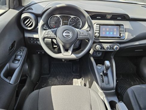 New 2025 Nissan Kicks Play S image 5