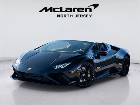 Used 2021 Lamborghini Huracan EVO image 2