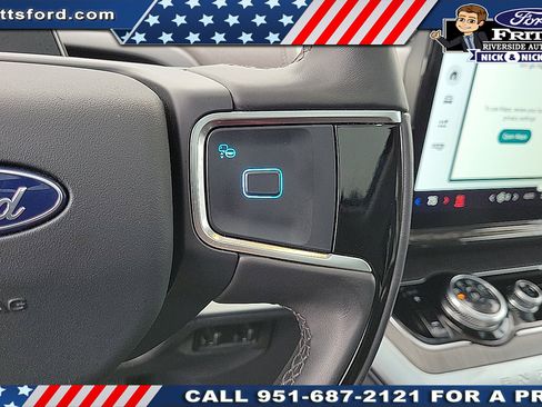 Certified 2025 Ford Expedition Platinum w/ Platinum Ultimate Package image 8