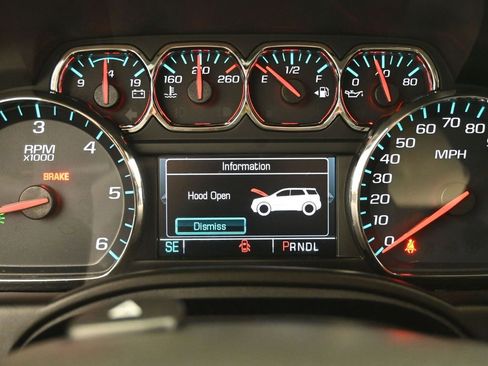 Used 2019 Chevrolet Suburban LT image 14