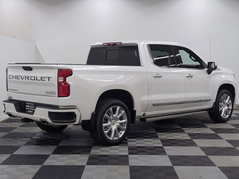 Used 2025 Chevrolet Silverado 1500 High Country w/ High Country Premium Package AWD/4WD image 7