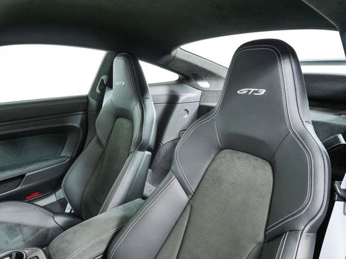 Used 2026 Porsche 911 GT3 RWD image 5