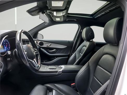 Used 2023 Mercedes-Benz GLC 300 4MATIC Coupe image 9
