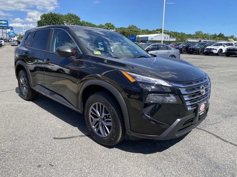 Used 2024 Nissan Rogue S AWD/4WD image 9
