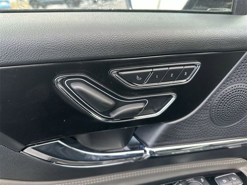 Used 2024 Lincoln Corsair Reserve w/ Equipment Group 201A image 12