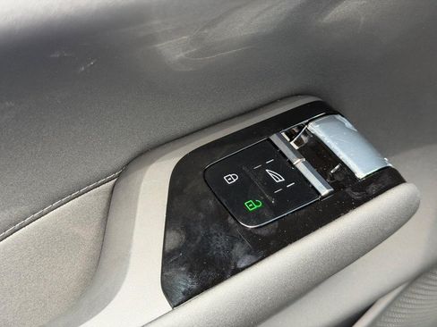 New 2026 Volvo EX90 Plus AWD/4WD image 9