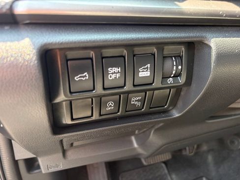 Used 2023 Subaru Forester Premium AWD/4WD image 12