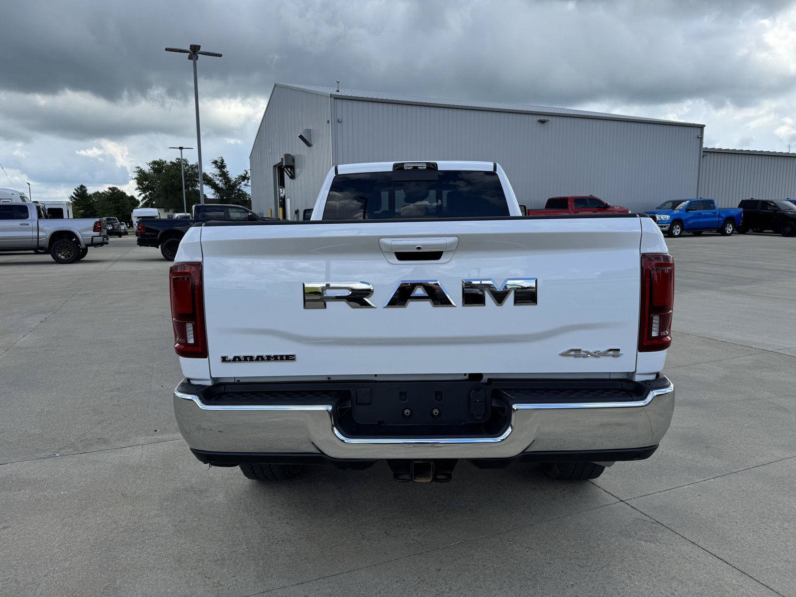 Used 2025 RAM 3500 Laramie w/ Sport Appearance Package AWD/4WD image 40