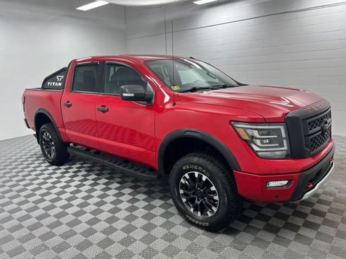 Used 2021 Nissan Titan PRO-4X w/ Pro-4x Convenience Package AWD/4WD image 4