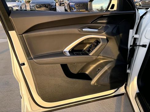 New 2025 Audi Q5 Prestige image 10