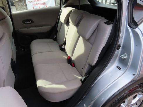 Used 2018 Honda HR-V LX image 13