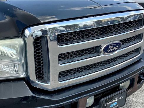 Used 2005 Ford Excursion Limited image 29