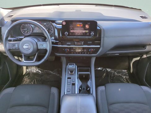 Certified 2025 Nissan Pathfinder SV image 22