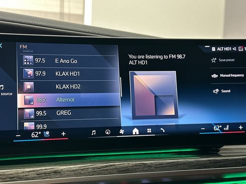 Certified 2024 BMW i7 xDrive60 AWD/4WD image 24