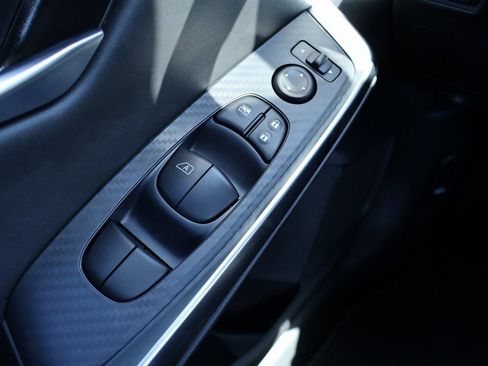 New 2025 Nissan Sentra SR image 14