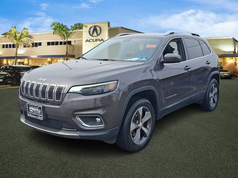 Used 2019 Jeep Cherokee Limited image 3