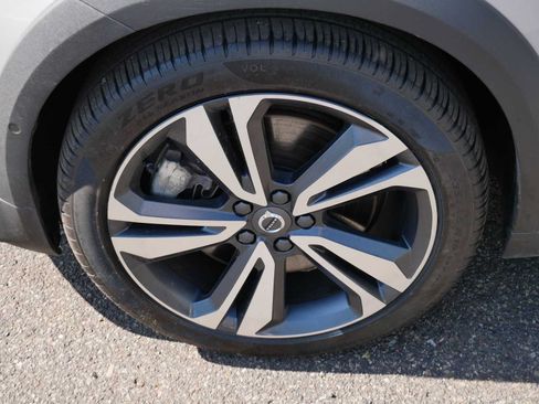 Used 2025 Volvo V60 B5 Cross Country Plus AWD/4WD image 15