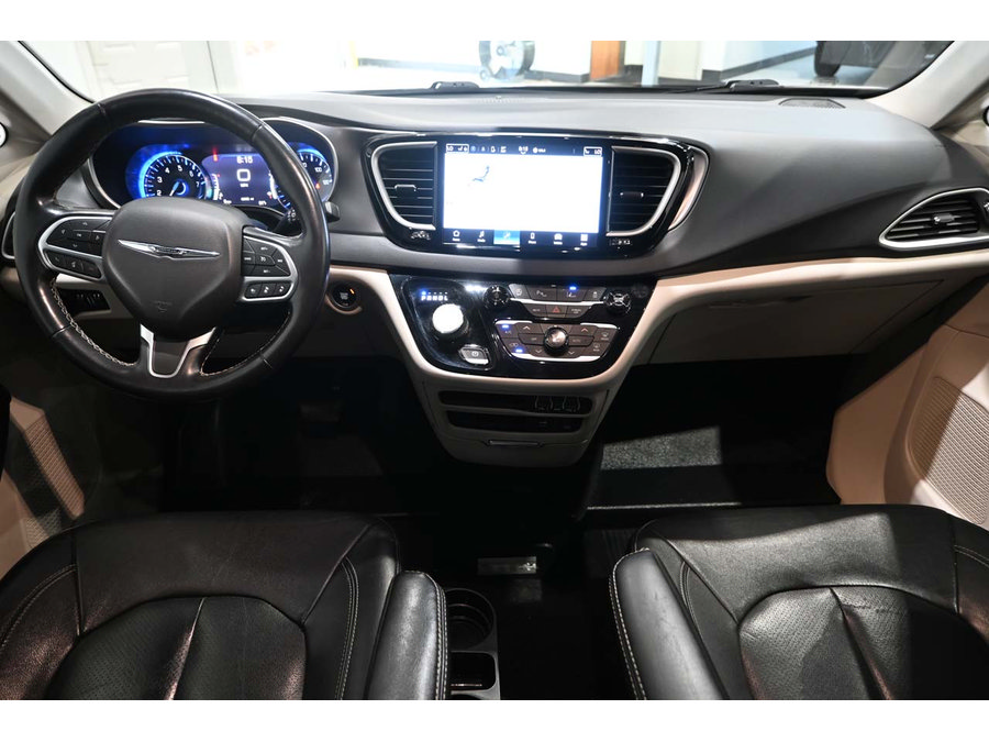 Used 2022 Chrysler Pacifica Touring-L FWD image 22
