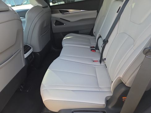 Used 2026 INFINITI QX60 Luxe w/ Cargo Package AWD/4WD image 6