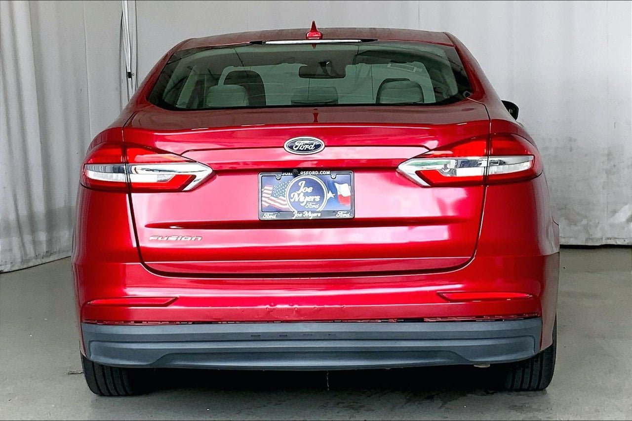 Used 2020 Ford Fusion S FWD image 4