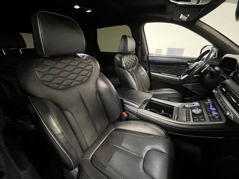 Used 2022 Hyundai Palisade Calligraphy image 9