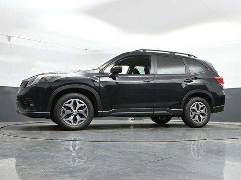 Used 2022 Subaru Forester Premium AWD/4WD image 45