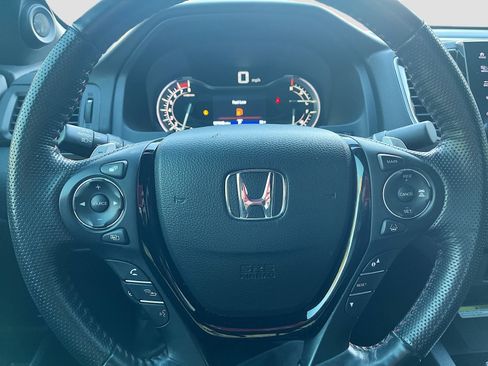 Used 2023 Honda Ridgeline Black Edition image 11