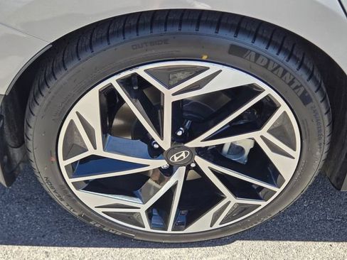 Used 2024 Hyundai Ioniq 6 SEL RWD image 11