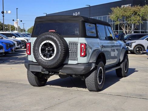 Used 2023 Ford Bronco Badlands image 5